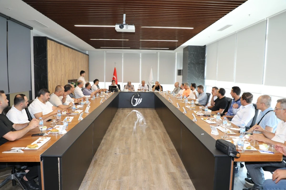 تغيير في رئاسة اتحاد منتجي البيض في غازي عنتاب: يوسف كنان أوغور يتولى الرئاسة