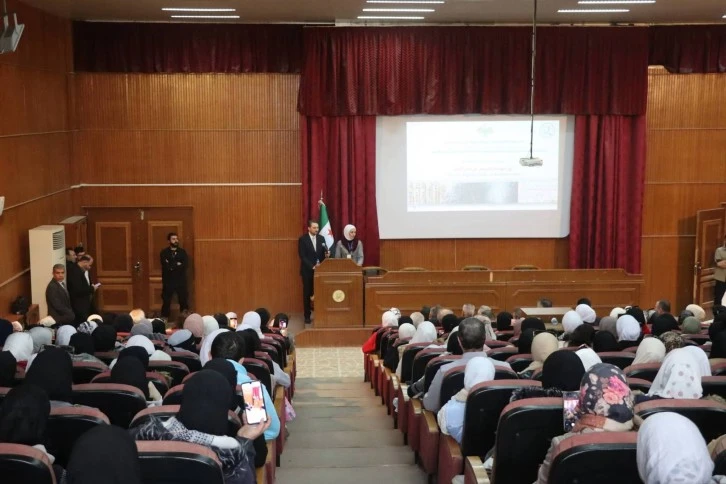 بعنوان روح الوحدة والتواصل من خلال اللغة  