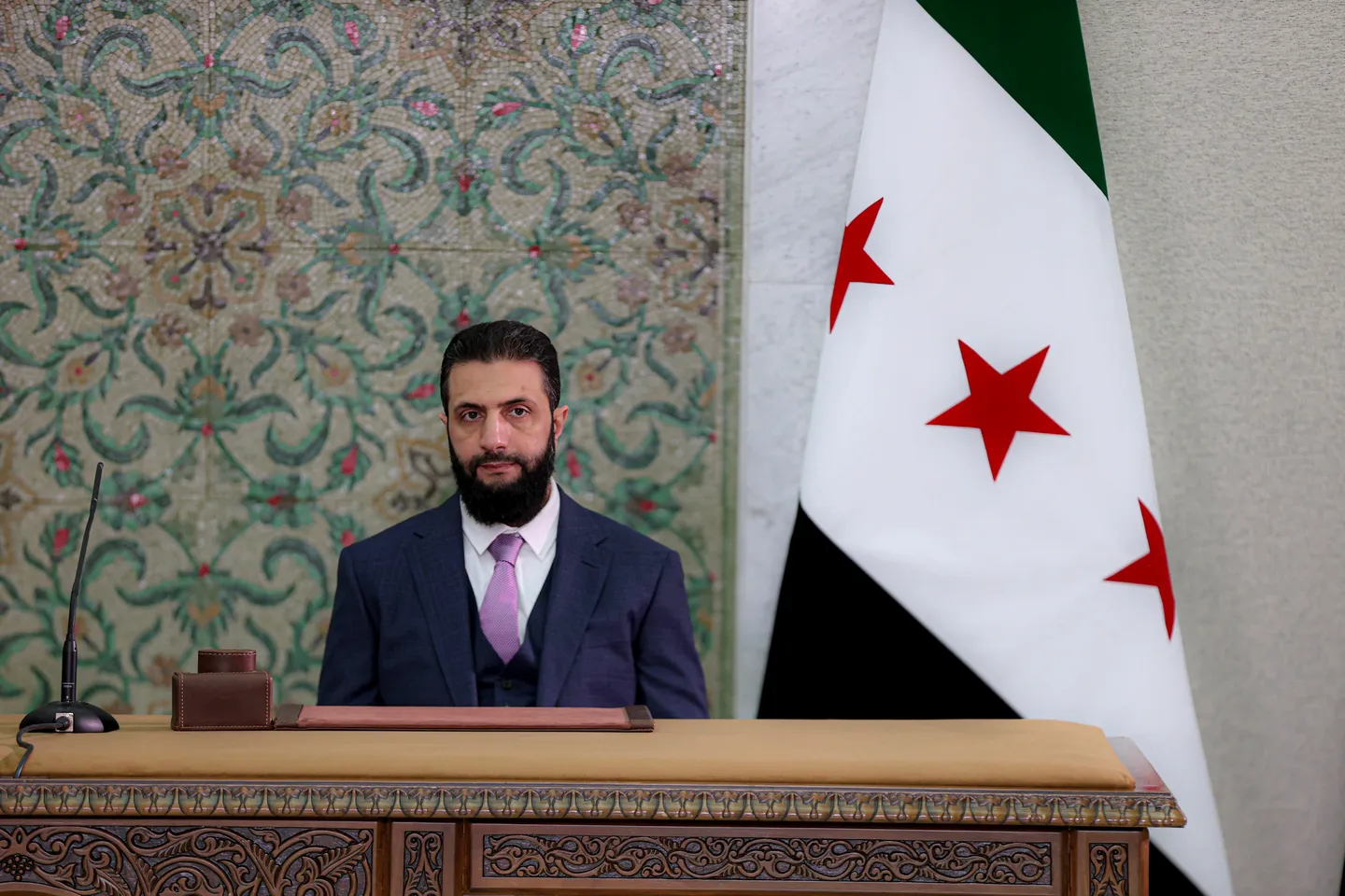 الشرع يصدّق على النظام الانتخابي المؤقت لمجلس الشعب