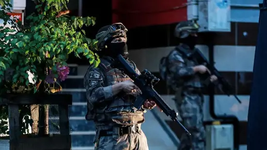 اعتقال مجموعة أجانب في عملية ضد تنظيمي القاعدة وداعش بإسطنبول