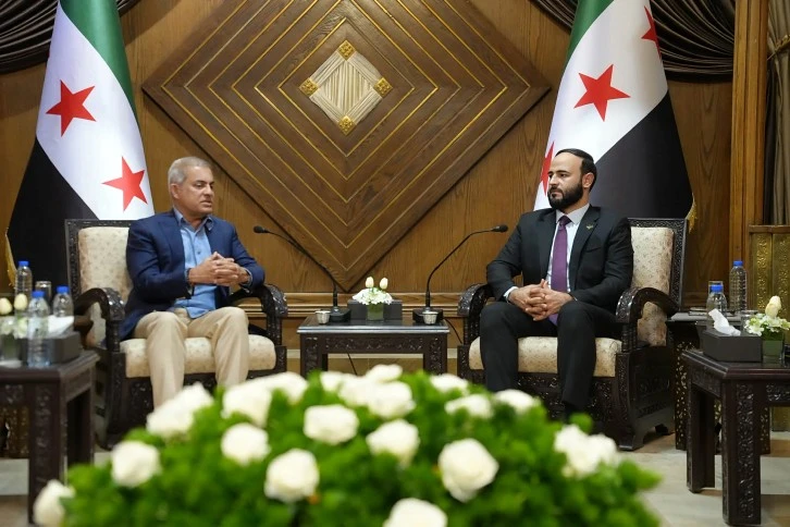 محافظ حلب يبحث مع رئيس الشركة السورية للبترول واقع المحروقات 