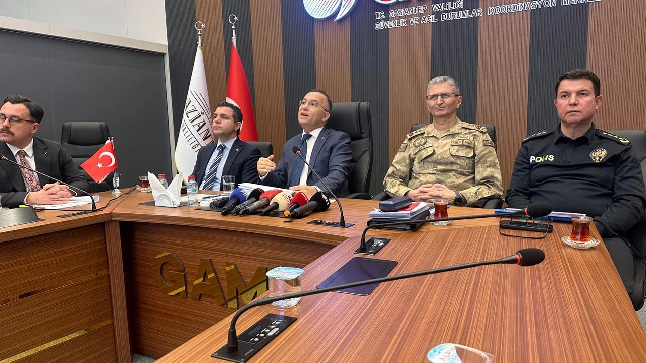 تقييم شامل للأمن والتعليم في غازي عنتاب: انخفاض الجريمة وارتفاع الاستثمارات في 2025