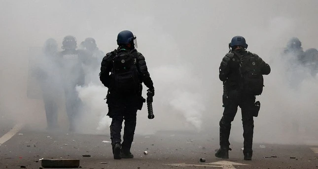 الشرطة الفرنسية تعيد توقيف منفذ الاعتداء العنصري بباريس