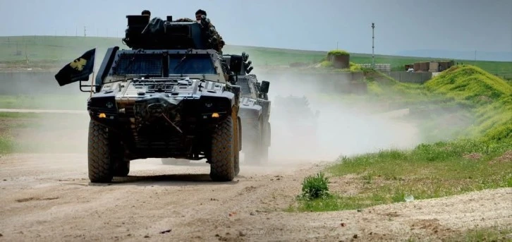 الجيش السوري يتسلم قاعدة قسرك بالحسكة بعد انسحاب التحالف الدولي