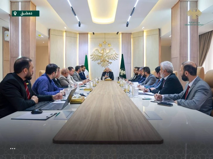 وزير الطاقة يطلع على منظومة المعلومات الوطنية للطاقة 