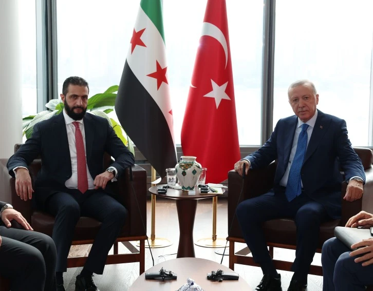 أحمد الشرع يكشف دور أردوغان في رفع العقوبات عن سوريا