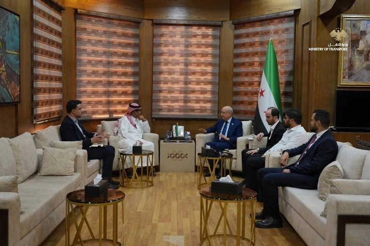سورية والسعودية تبحثان تعزيز التعاون في النقل البري والسكك الحديدية 