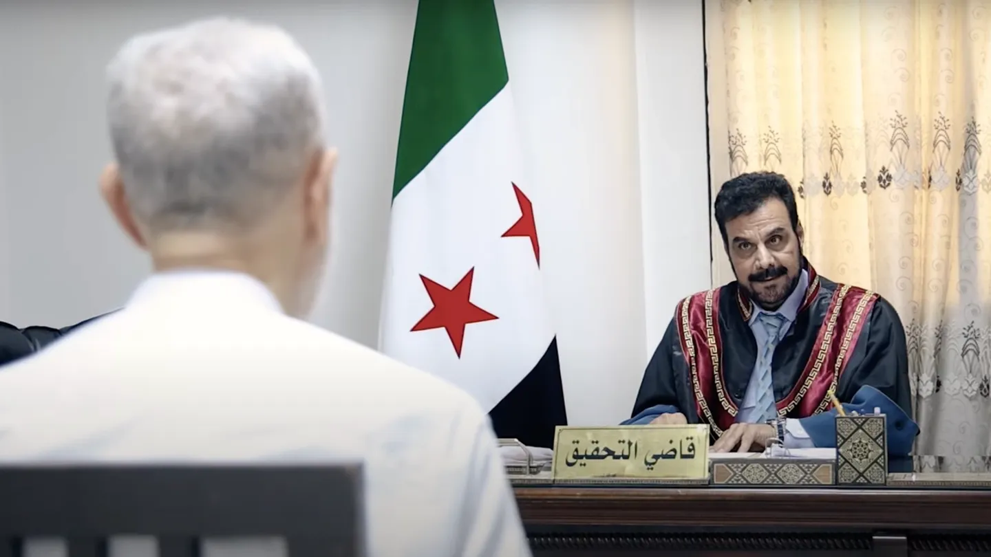 بينهم حسون.. &quot;العدل السورية&quot; تنشر مشاهد لتحقيقات مع شخصيات بارزة بنظام الأسد