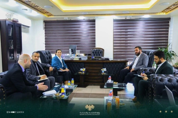نائب وزير الاقتصاد والصناعة يستقبل وفدا منظمة الأمم المتحدة للتنمية الصناعية 