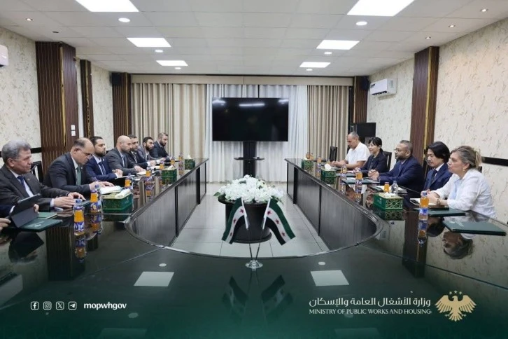 تعاون مشترك بين وزارة الأشغال العامة والإسكان وبرنامج الأمم المتحدة للمستوطنات البشرية 