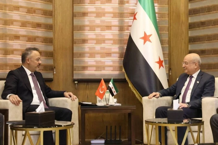 وزير النقل الدكتور يعرب بدر يستقبل السفير التركي نوح يلماز 