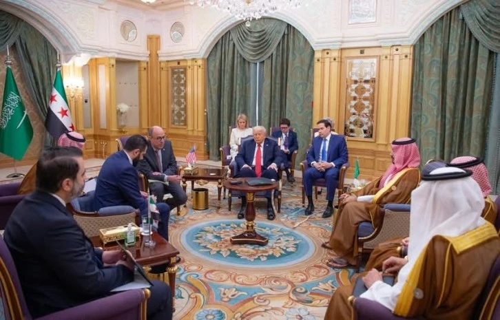 تصريح وزارة الخارجي السوري حول اللقاء التاريخي بين ترامب والرئيس السوري أحمد الشرع 