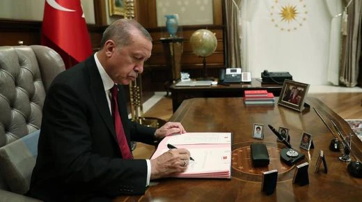قرار إلغاء فواتير الغاز والكهرباء عن المنازل المتضررة من الزلازل في تركيا