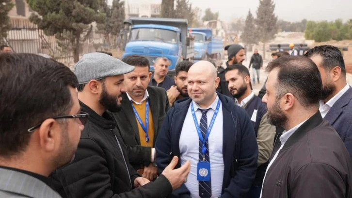 محافظ حلب البدء بتنفيذ مشروع اممي مشترك لترحيل الانقاض