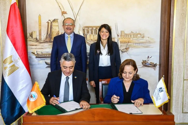 توقيع اتفاقية بين المعهد القومي للحوكمة والمعهد التنكوجي 