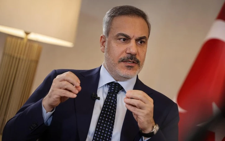 هاكان فيدان: لا يمكن القبول بدولة موازية في حلب والمرحلة تتطلب وحدة وطنية في سوريا