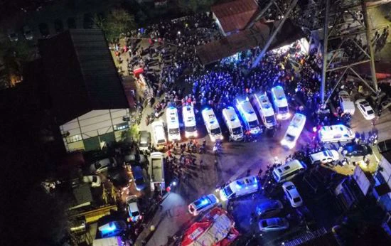 ارتفاع عدد ضحايا انهيار المنجم في تركيا إلى 28 قتيلاً