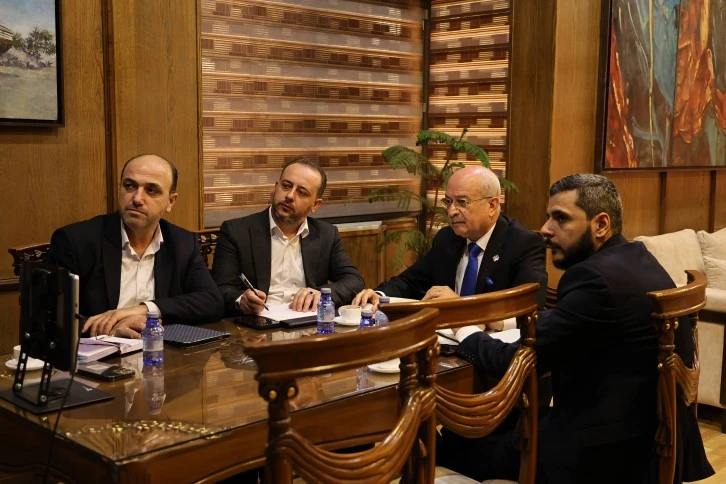 وزير النقل والبنك الدولي يبحثان مشاريع تطوير السكك الحديدية 