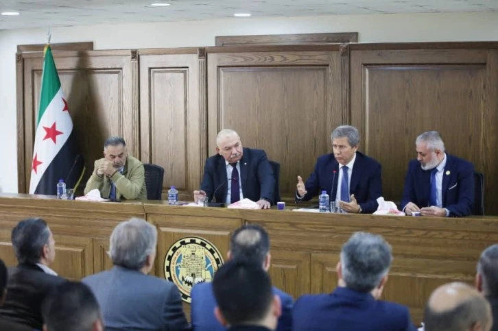 حوار مفتوح بين الصناعي محمد كامل شرباتي وصناعي حلب 