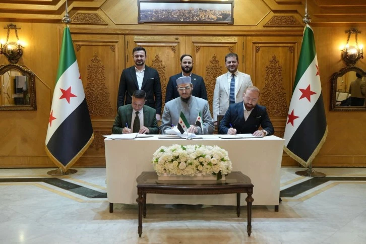 توقيع عقد استثماري لتطوير سوق النصر في مدينة الباب 