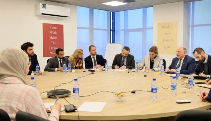 وزيرة الشؤون الاجتماعية تبحث مع البنك الدولي فرص العمل 