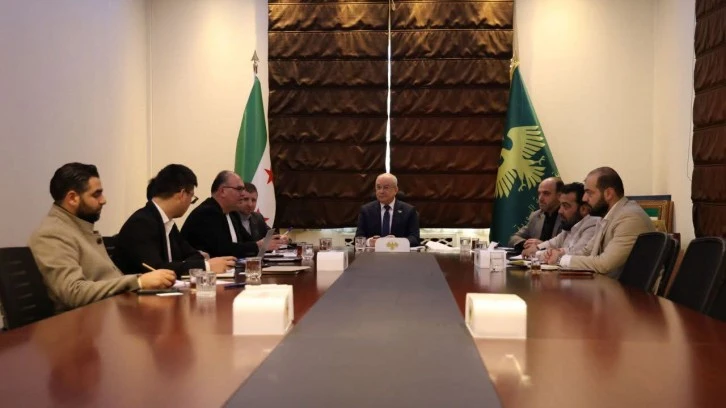 وزير النقل  يبحث مع وفد الشركة الصينية تعاون مشترك 