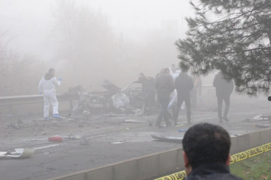 إصابة عناصر من الشرطة التركية بانفجار سيارة مفخخة في ديار بكر