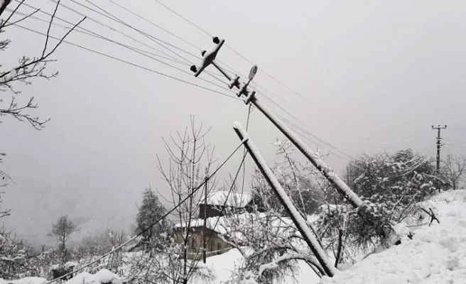 تحذير لأهالي غازي عنتاب من تساقط الثلج الكثيف وشبكات الكهرباء
