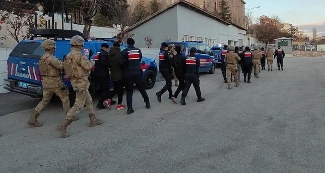 السلطات التركية توقف 7 متهمين بالانتماء إلى "داعش"
