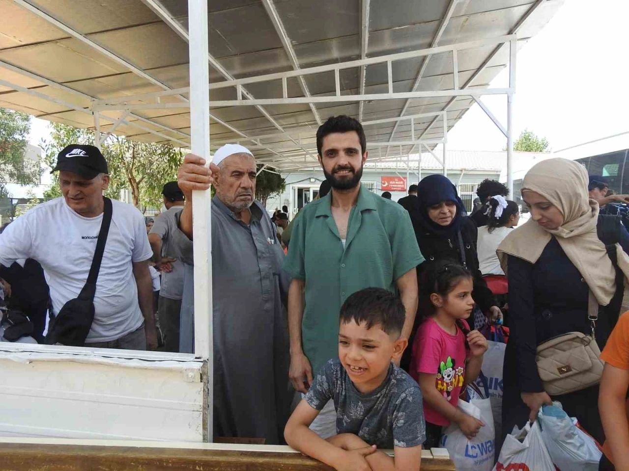 السوريون يودّعون تركيا بالشكر والامتنان
