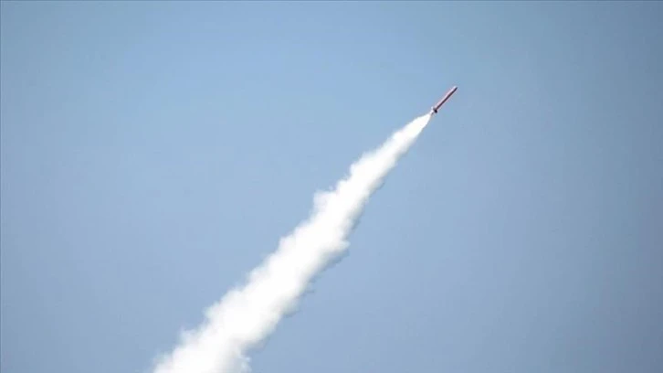 إسرائيل ترصد إطلاق 15 صاروخا من لبنان الليلة الماضية