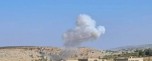 مقتل عنصر لنظام الأسد في ريف إدلب والنظام يُكثف قصفه الصاروخي