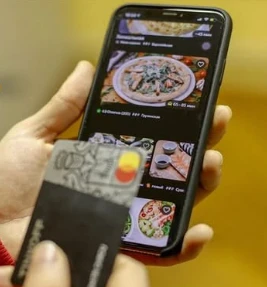 تركيا تنظّم تطبيقات طلب الطعام: قرارات جديدة لتعزيز الشفافية وحماية المطاعم والمستهلكين