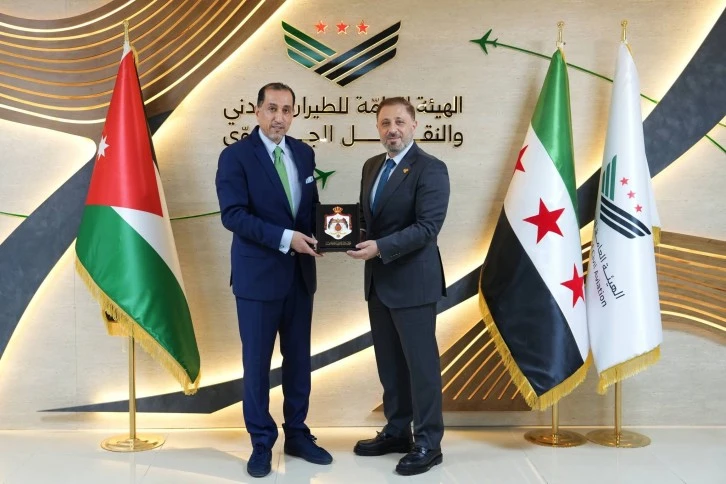 رئيس الهيئة العامة للطيران المدني يجتمع مع سعادة السيد سفيان القضاة سفير المملكة الأردنية الهاشمية