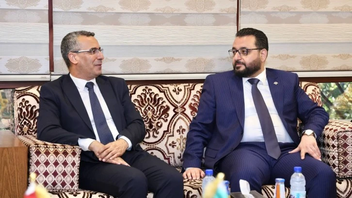 وزيرا الزراعة في سورية ولبنان يبحثان تعزيز التعاون واعداد بروتوكول لتنظيم انسياب المنتجات الزراعية 