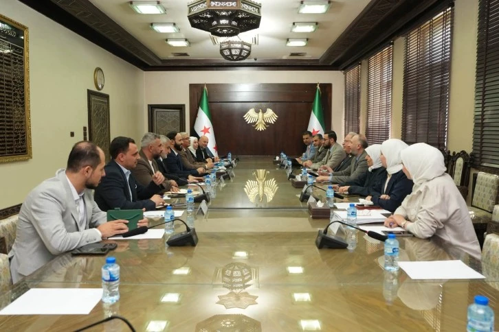 وزير المالية ومحافظ يبحثان تطوير الخدمات المصرفية 