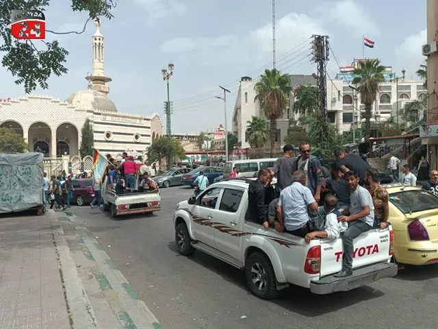جرحى برصاص النظام إثر تفريق متظاهرين قرب فرع "حزب البعث" بالسويداء