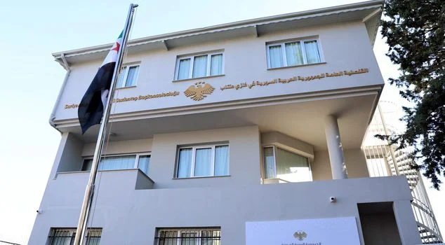 القنصلية السورية في غازي عنتاب تسجل رقماً قياسياً في عدد المعاملات القنصلية