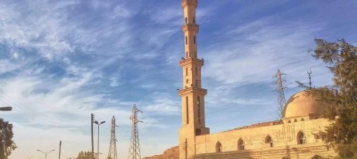قسد توقف دروس تحفيظ القرآن الكريم في مساجد شمال شرقي سوريا