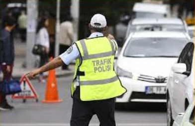 تركيا تشدد على تجهيزات السلامة داخل المركبات وغرامة للمخالفين
