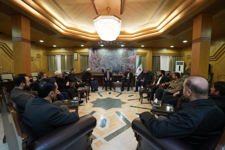 محافظ حلب يناقش واقع العمل الخدمي مع أعضاء مجلس الشعب 