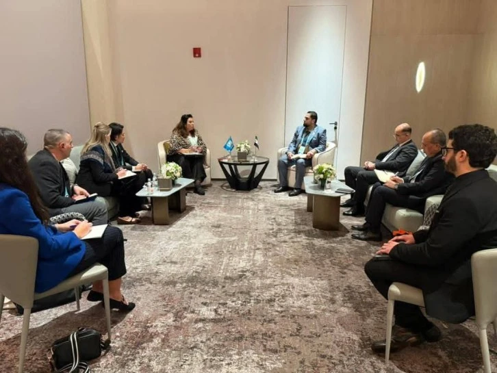 لقاء وزير الأشغال العامة والإسكان مع الموئل في قطر 