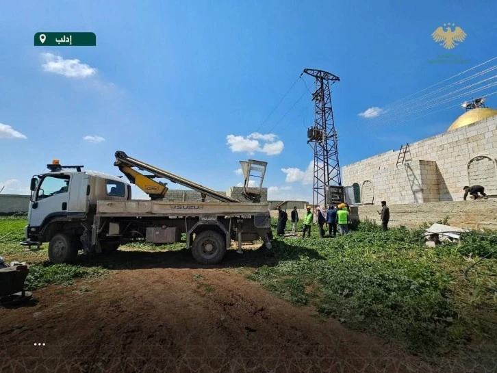 عودة الكهرباء إلى حران بريف إدلب بعد انقطاع دام أكثر 13عام 