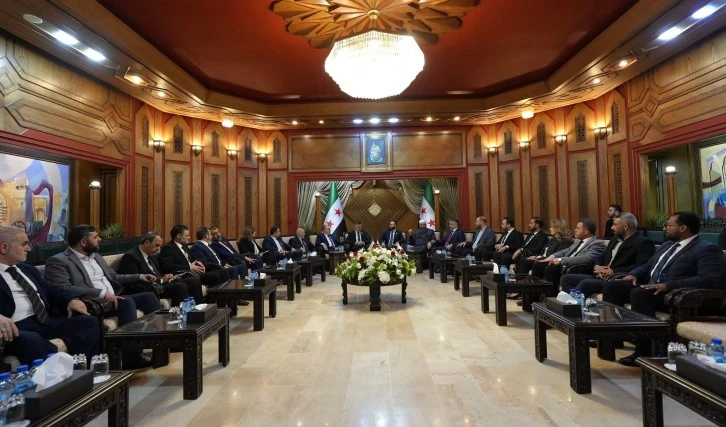 محافظ حلب يستقبل معاون الأمين العام لرئاسة الجمهورية المهندس علي كده