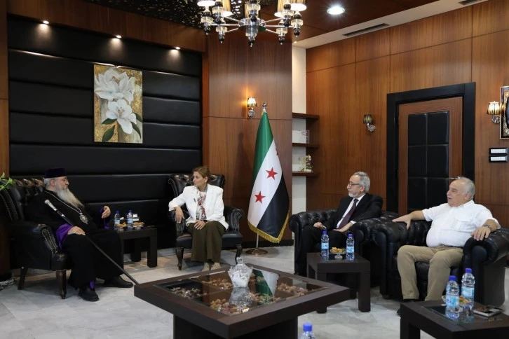 وزيرة الشؤون الاجتماعية تلتقي مطران الأرمن الأرثوذكس لابرشية حلب
