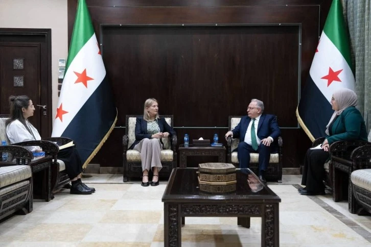 وزير المالية يبحث مع سفيرة النرويج سبل دعم إعادة الاعمار