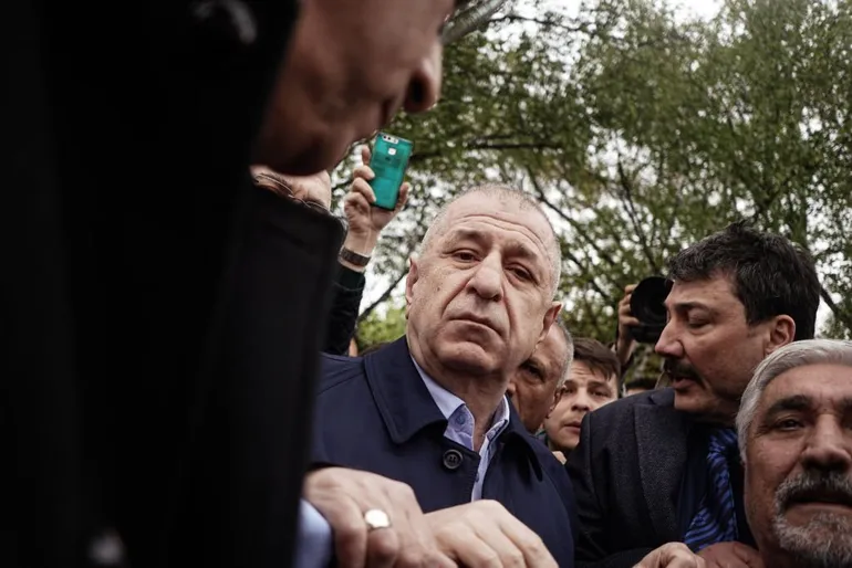 "أوميت أوزداغ" أمام سقوط مدوٍ في الانتخابات التركية