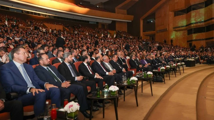 الرئيس احمد الشرع يفتتح معرض دمشق الدولي بدورته الثالثة والستين 