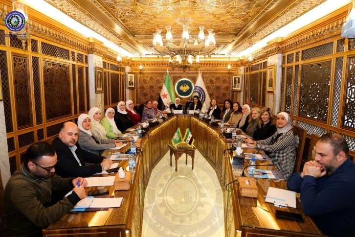 اجتماعا تعارفيا موسعا دعت له المهندسة وفاء ابولبدة لسيدات أعمال غرفة تجارة دمشق