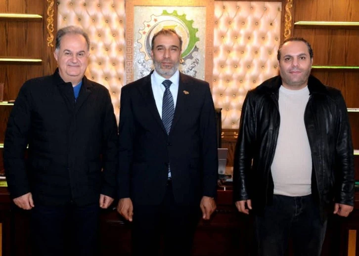 رئيس اتحاد العمال يبحث مع مدير فلاي شام للطيران التعاون المشترك